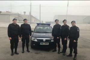 Eroi. Cinci jandarmi au salvat un bărbat care ardea de viu