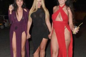 LESBIENELE, maestrele EXPUNERII INDECENTE. Fetele rele şi-au rezervat prim-planul prin gesturi indecente. Galerie foto +18