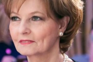 Principesa le face un dar argeşenilor – Acces liber la parastasul Regelui Mihai