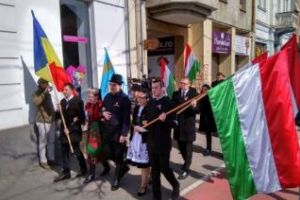 De ce VOR partidele maghiare autonomie în anul Centenarului?