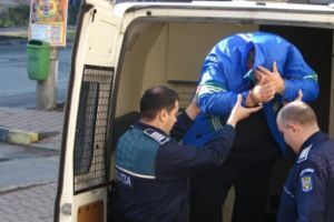 Arestat pentră că şi-a bătut crunt tatăl
