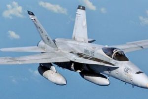 Trump cere ataşaţilor militari şi DIPLOMAȚILOR să se implice mai mult în creşterea VÂNZĂRILOR DE ARME la export