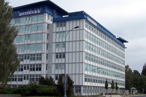 Inca un angajat de la o fabrica iPhone din China s-a sinucis. Este al 18-lea caz in cadrul aceleasi firme