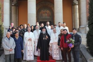 Sfântă Liturghie arhierească la Biserica „Sfânta Treime” din Craiova