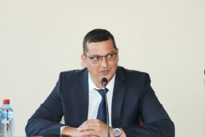 Umflarea costurilor salariale în Primăria Deva: Mareş se disculpă, Moş nu e de găsit
