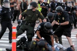 Câţi OAMENI au ÎMPUȘCAT mortal poliţiştii AMERICANI în 2017