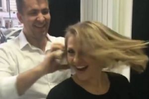 Mirela Vaida, schimbare spectaculoasă de look. Cum arată vedeta dupa ce a mers sa se tunda!