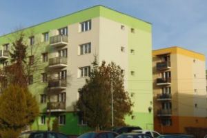 Nici un dosar de finanţare nu a fost depus, până acum, pentru reabilitarea termică a blocurilor din Sfântu Gheorghe, Covasna şi Întorsura Buzăului.