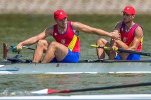 Canotorii de la CSM Suceava nu prea au avut parte de vacanţă