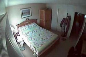 A montat camere in dormitorul fiului de 21 de ani sa-l vada in timp ce face DRAGOSTE cu iubita, dar nu se astepta la asta! A avut un soc cand a aflat ca fiica lui de 12 ani a...