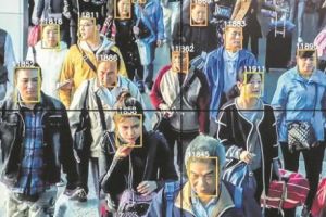 1,4 miliarde de oameni, supravegheaţi la fiecare pas. Ce pune la cale guvernul chinez