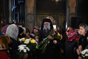 Înaltpreasfinţitul Părinte Varsanufie a slujit în Parohia Sfântul Ioan Botezătorul din Râmnicu-Vâlcea, cu prilejul hramului