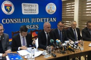 Doi miniştri, un contract semnat şi multe promisiuni…