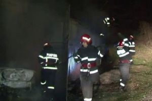 Tânăr rănit în incendiu