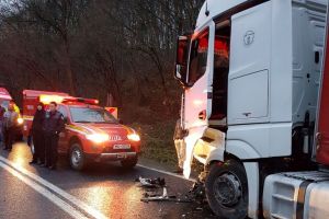 Accident la intrare în Tălmaciu. O femeie rănită