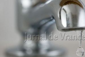 Avarie majoră la reţeaua de apă din Oneşti