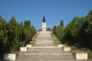 Administraţia suceveană depune coroane de flori la comemorarea a 543 de ani de la Bătălia ...