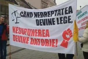 Protestatarii din Cluj au pornit în marş spre Bucureşti. Drumul va dura 10 zile - FOTO