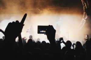 INEDIT în Rusia. O trupă norvegiană a susţinut un concert demn de CARTEA RECORDURILOR. Cum ce au apărut soliştii pe scenă