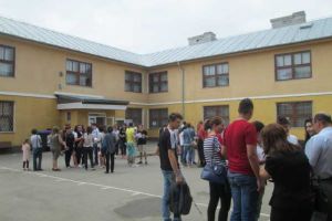 Şcoala Gimnazială “Ştefan cel Mare” a primit “Ordinul Meritul pentru Învăţământ” în grad de Ofiţer