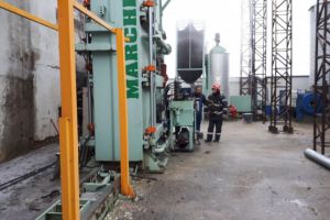 INCENDIU langa Ploiesti, la o fabrica de vopsele VIDEO