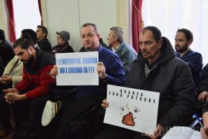 USR cere o nouă dezbatere publică a proiectului de reautorizare a Nutripork, acuzând răspunsurile ambigue date de firmă