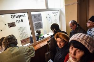 Nu mai staţi la cozi la ghişeele Primăriei! – Plata impozitelor merge brici pe internet