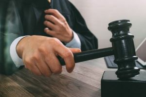 Legile Justiţiei au încăierat Opoziţia