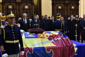 Premierul Tudose avizează negativ statutul Casei Regale