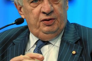 A murit creatorul programului ERASMUS