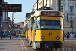 Oradea Transport Lent: Călătorii se plâng că OTL a mărit nepermis de mult timpii de aşteptare în staţii