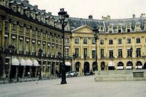 JAF ca-n FILME la Paris! Ce au furat HOȚII din interiorul hotelului Ritz 