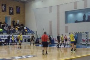 Handbal: Corona Braşov a pierdut primul meci oficial al anului