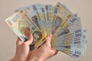 Marea păcăleală: Românii plătesc mai mult decât ungurii sau cehii din cauza preţurilor calculate în euro