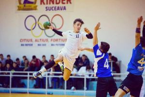 Claudiu Lazurcă şi Vlăduţ Lazoreac participă la un cantonament cu lotul lărgit al ...