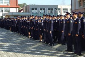 1600 de locuri scoase la concurs la Scoala de Politie din Campina si Scoala de Pompieri din Boldesti
