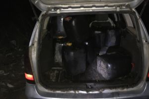 Persoane prinse in flagrant de jandarmii constanteni in timp ce sustrageau motorina dintr-o cisterna 