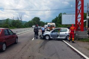 Accident pe DN 1, in Campina. Trei masini implicate