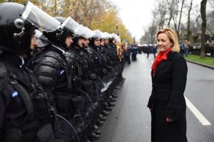 Ministrul de Interne, audiat in dosarul cu microfonul gasit in locuinta