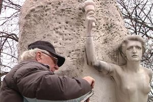 Nicio aniversare a lui Eminescu fără mâna muzei furată!