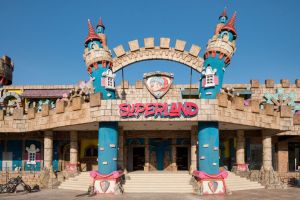 S-a deschis, la Braşov, Superland, cel mai mare parc de distracţii indoor din România