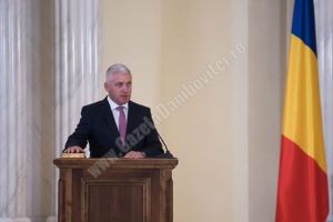 „Adevărul” îl dă pe Adrian Țuţuianu cu prima şansă de a prelua şefia MAI