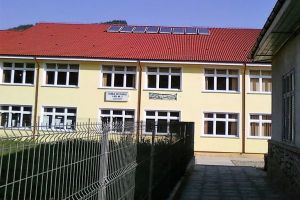 Se reia alimentarea cu energie a şcolilor din Slănic Moldova