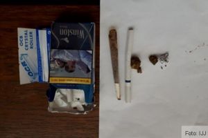 Prins cu droguri în buzunar la intrarea în Judecătoria Braşov