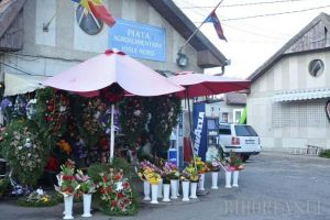 Coroane pe foc: Şeful ADP şi-a ridicat în cap vânzătorii de coroane din Piaţa Rogerius