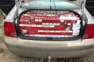 FOTO: Două persoane, reţinute pentru contrabandă cu ţigări. Peste 190 de mii de ţigări confiscate!