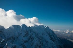 Apariţie spectaculoasă în Piatra Craiului. De trei ani nimeni nu a mai  văzut aşa ceva I FOTO - VIDEO