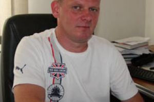 Pedofilul poliţist versus pedofilul din Burdujeni