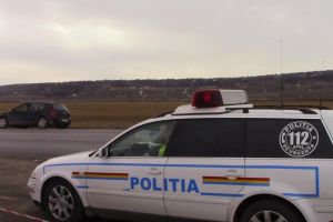 Urmărire pe o distanţă de 10 km după o maşină neînmatriculată