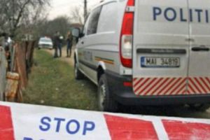 Crimă oripilantă în Dâmboviţa: Un bărbat din localitatea Decindeni şi-a ucis mama în bătaie 
